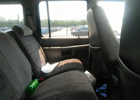 1998 Ford Explorer Eddie Bauer/Limited/Xl/Xlt from USA, damaged, VIN 1FMZU34E8WZC02152